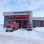 In front of the new Pekuakamiulnuatsh First Nation fire hall, named Ashtuehitsheutshuap.